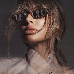 کاور آهنگ MENTOR 2.0 از LOBODA
