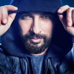 کاور آهنگ Geççek از Tarkan