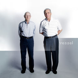 کاور آهنگ Car Radio از Twenty One Pilots